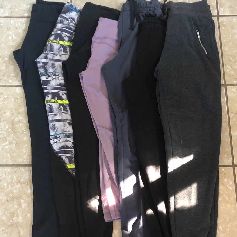7 pairs of leggings / joggers